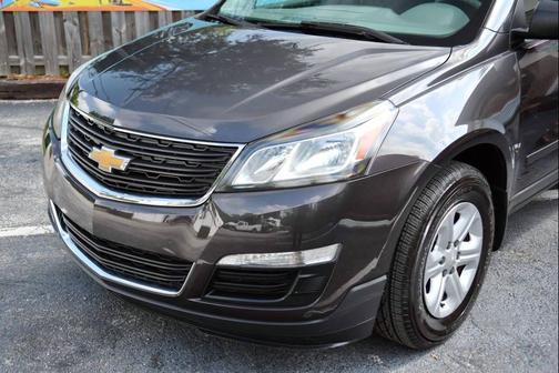 Gray 2014 Chevrolet Traverse LS