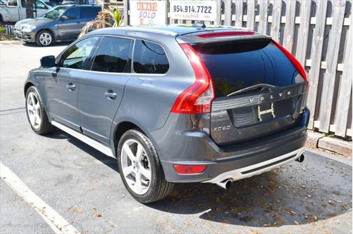 2013 Volvo XC60 T6 R-Design Platinum