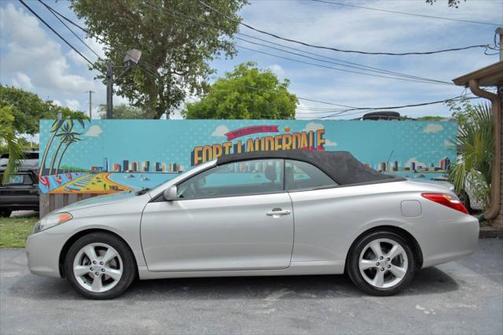 2005 Toyota Camry Solara SLE V6