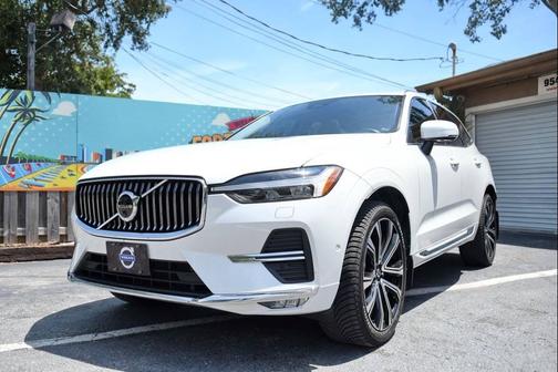 White 2023 Volvo XC60 B6 Ultimate Bright Theme AWD 4dr SUV