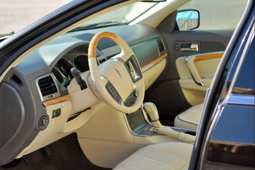 2012 Lincoln MKZ Base