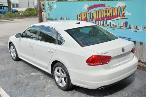 2014 Volkswagen Passat 1.8T Auto SE