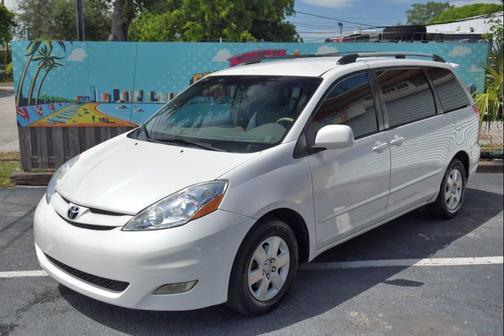 2008 Toyota Sienna XLE