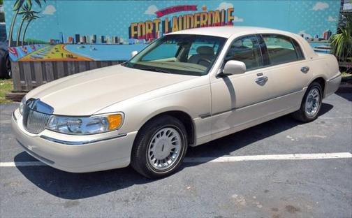 2002 Lincoln Town Car Cartier