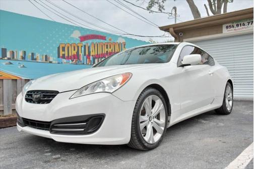 2010 Hyundai Genesis Coupe 2.0T Premium