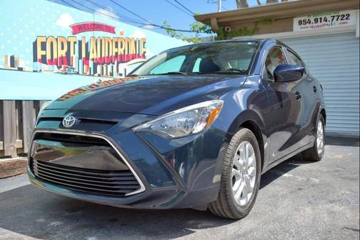 2017 Toyota Yaris iA Base