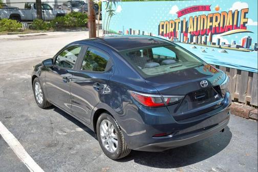2017 Toyota Yaris iA Base