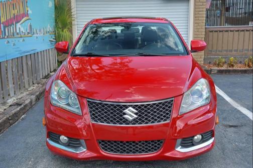 2013 Suzuki Kizashi Sport SLS