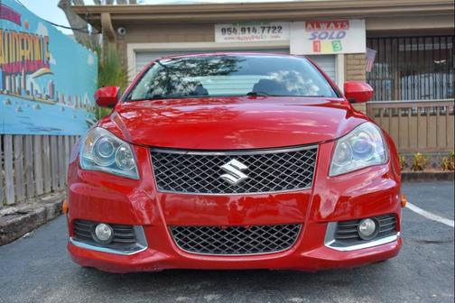2013 Suzuki Kizashi Sport SLS