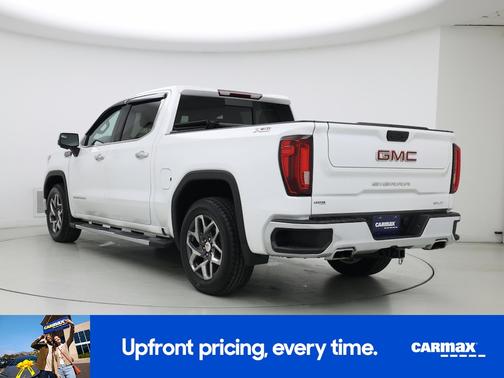 White 2022 GMC Sierra 1500 SLT