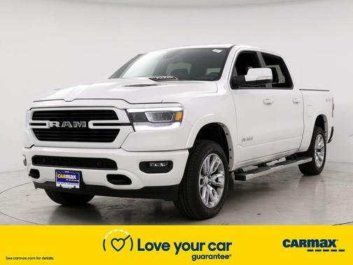 Photo 4 of 26 of 2020 RAM 1500 Laramie
