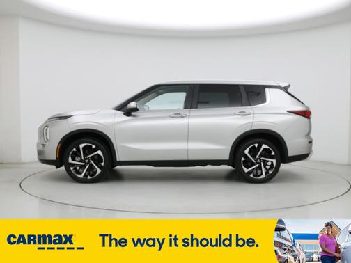 2022 Mitsubishi Outlander SE
