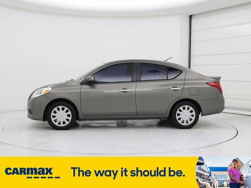 2013 Nissan Versa SV