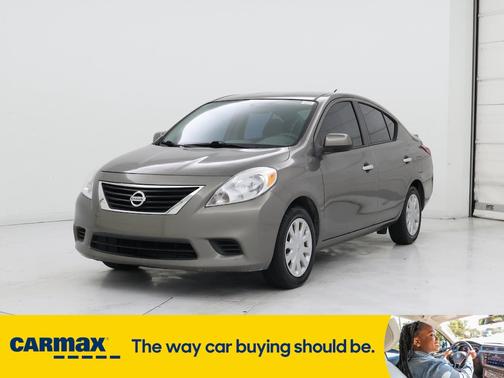 2013 Nissan Versa SV