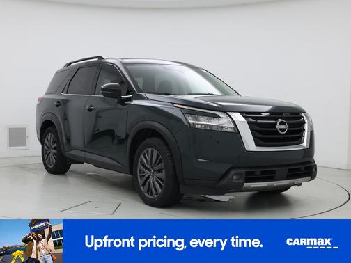 2022 Nissan Pathfinder SL