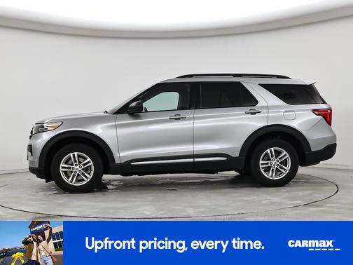 Gray 2022 Ford Explorer XLT