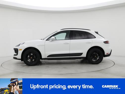 2022 Porsche Macan Base (PDK)