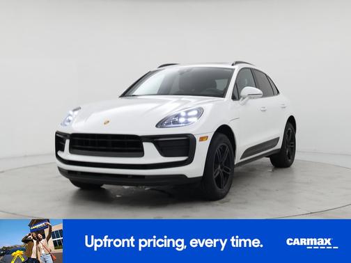 2022 Porsche Macan Base (PDK)
