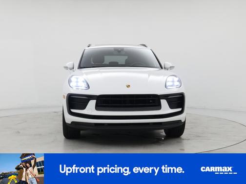 2022 Porsche Macan Base (PDK)