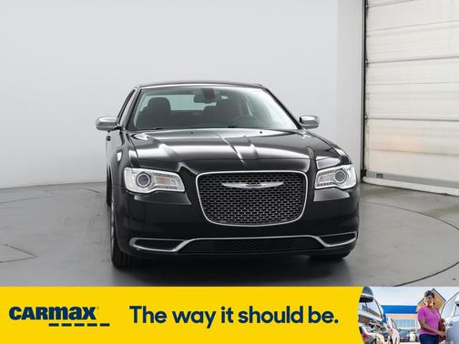 2019 Chrysler 300 Touring