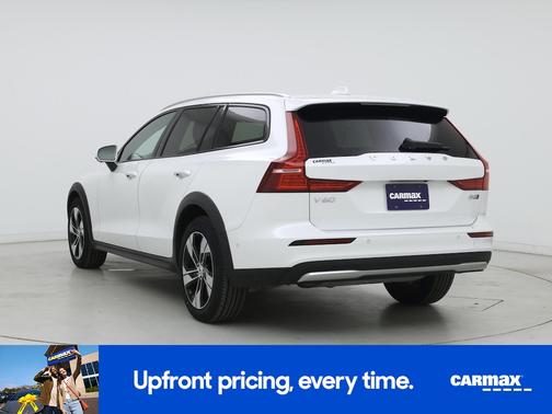 2024 Volvo V60 Cross Country B5 Plus
