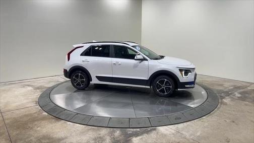 2025 Kia Niro EX