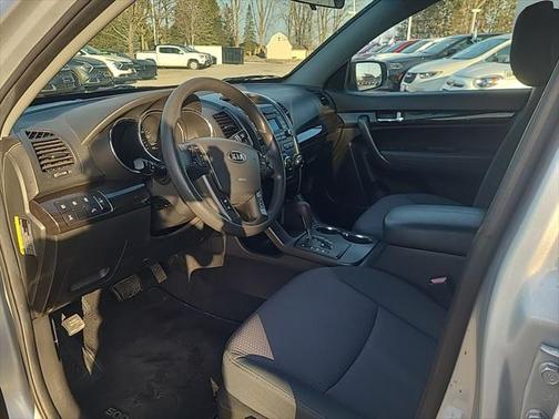 2012 Kia Sorento LX