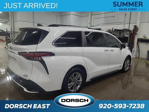 2021 Toyota Sienna XSE 7 Passenger