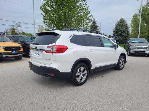 2024 Subaru Ascent Premium 7-Passenger
