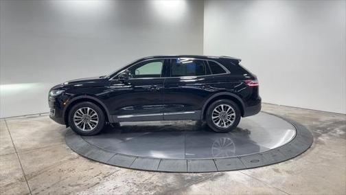 2019 Lincoln Nautilus Select