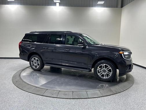 Dark Matter Gray Metallic 2026 Ford Expedition Max Active 4x4