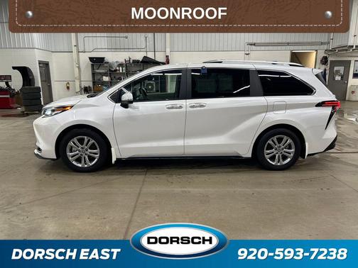 2024 Toyota Sienna Platinum 7 Passenger