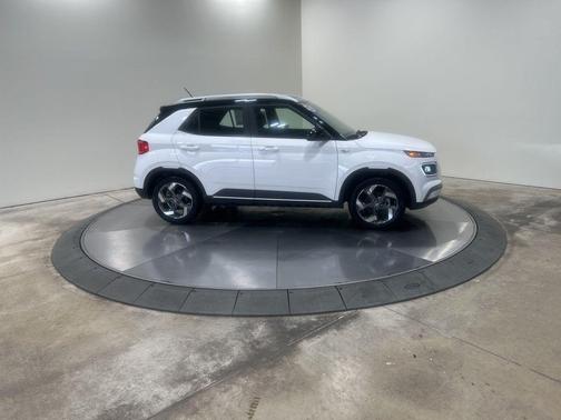 2024 Hyundai VENUE Limited