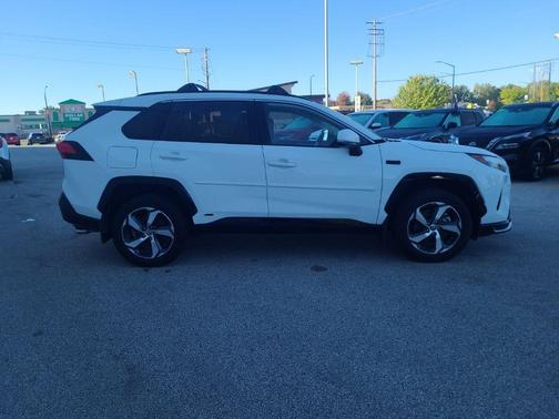 2023 Toyota RAV4 Prime SE