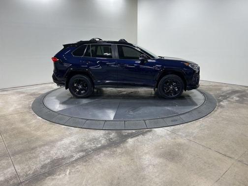 2021 Toyota RAV4 Hybrid SE