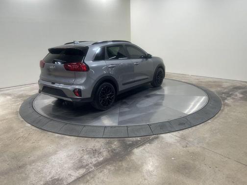 2022 Kia Niro Touring SE