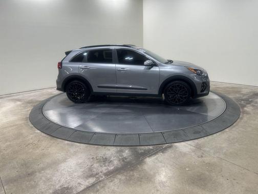 2022 Kia Niro Touring SE