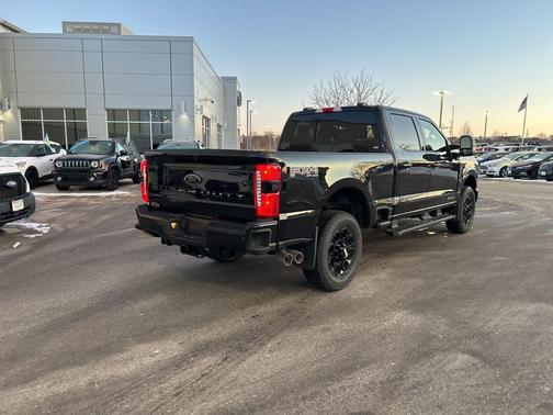 2026 Ford F-350 Lariat