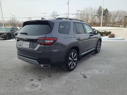 2023 Honda Pilot AWD Elite
