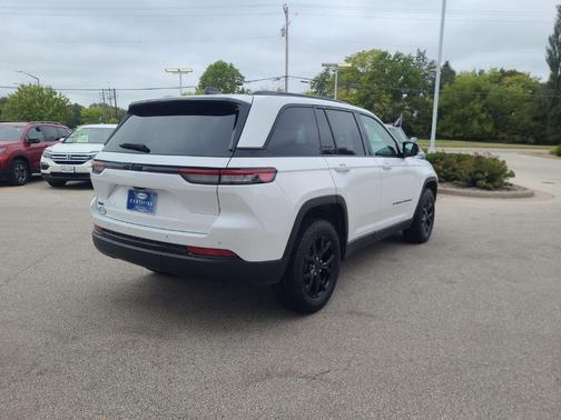 2024 Jeep Grand Cherokee Altitude