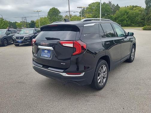 2023 GMC Terrain SLT