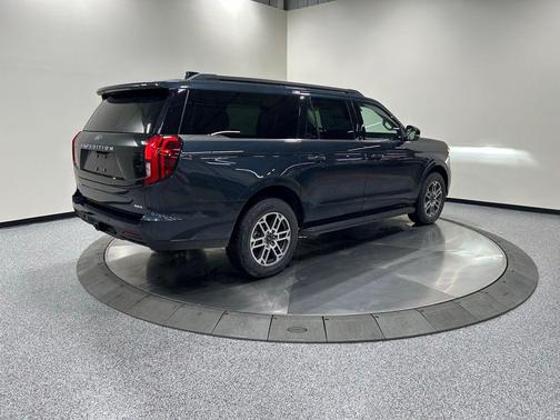 2025 Ford Expedition Max Active 4x4