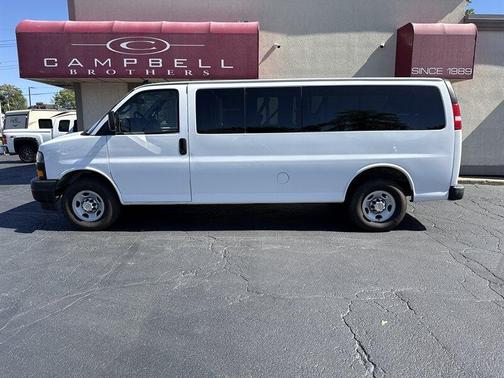 2024 Chevrolet Express 3500 LS