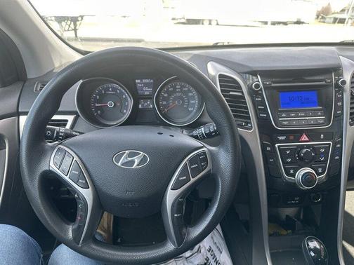 2017 Hyundai Elantra GT Base