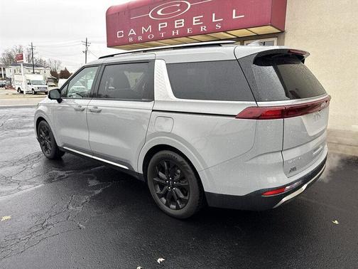 2024 Kia Carnival SX