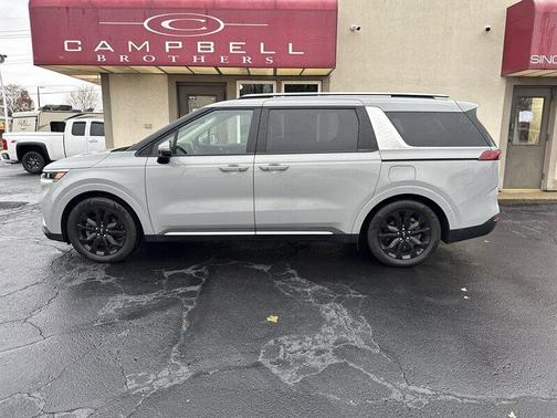 2024 Kia Carnival SX