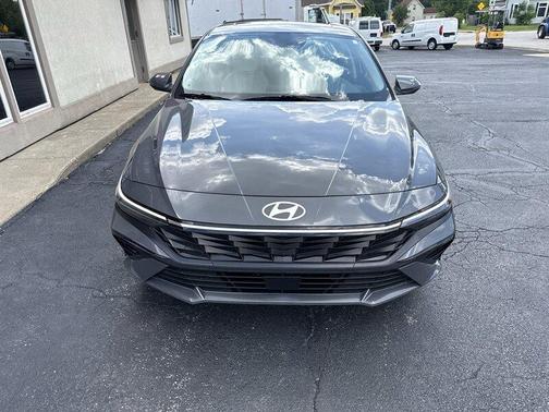 Amazon Gray 2025 Hyundai ELANTRA Limited