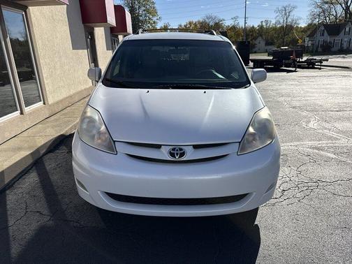 2010 Toyota Sienna XLE