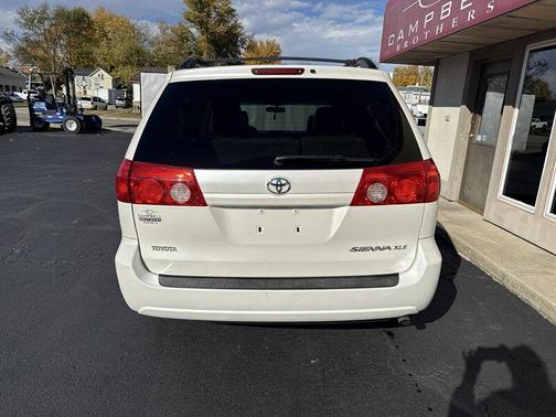 2010 Toyota Sienna XLE