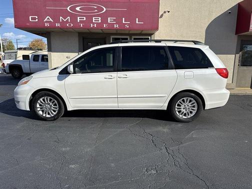 2010 Toyota Sienna XLE